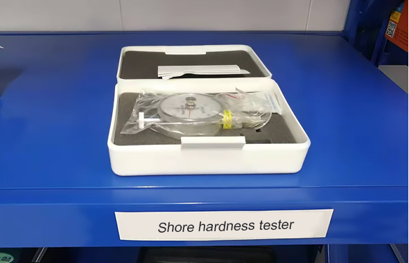 Shore hardness tester